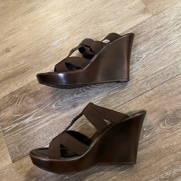 Charles By Charles David Shoes - CHARLES BY CHARLES DAVID Brown Mules/Wedges with Elastic Straps - Size 7